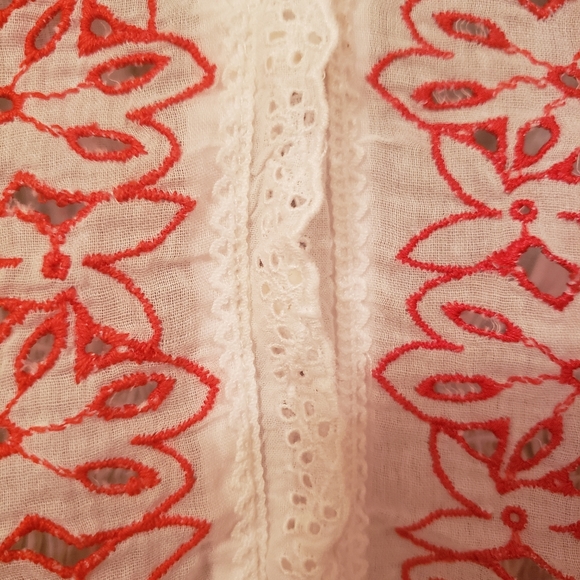 Gorgeous blouse - Picture 4 of 9